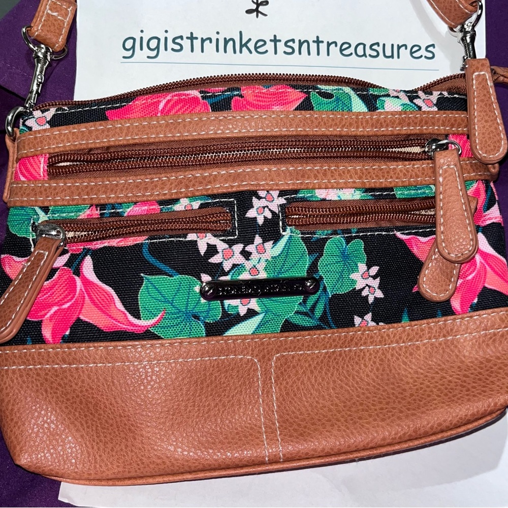 Stone Mountain purse. Navy blue floral design with tan brown, removable straps